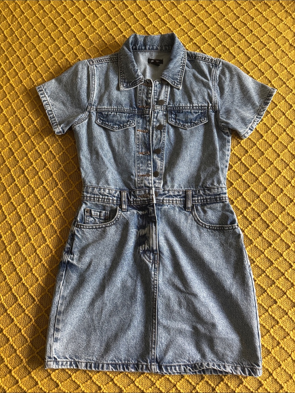 NWOT Nasty Gal Short Sleeve Denim Dress - Light Wash Blue